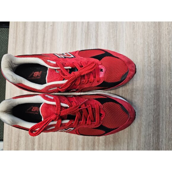 Men\'s Size 9.5 New Balance 2002R Team Red Comfort Laced Low Top Shoes M2002RDR main image 11
